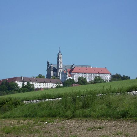 Готель Tagungshaus Im Kloster Neresheim Екстер'єр фото