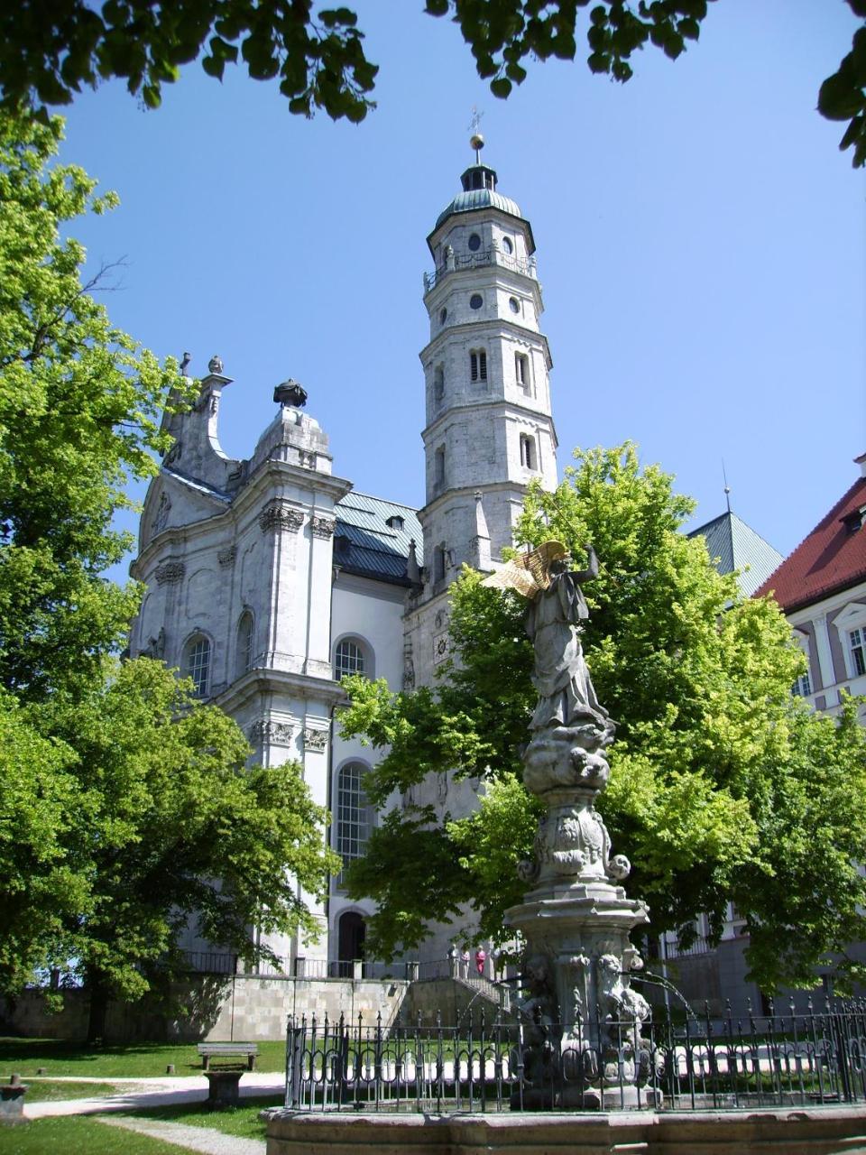 Готель Tagungshaus Im Kloster Neresheim Екстер'єр фото